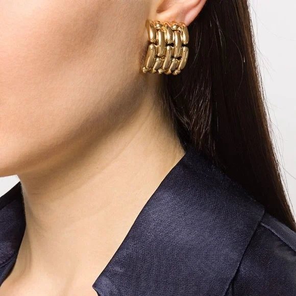 GIVENCHY VINTAGE PARIS NEW YORK LARGE GOLD PLATE CLIP ON EARRINGS - Picture 2 of 12